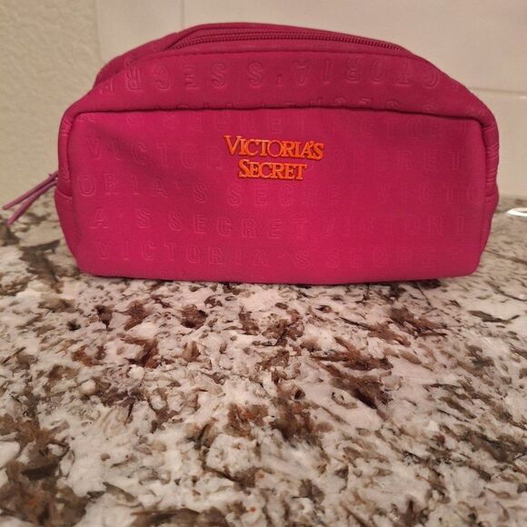 Victoria’s Secret Handbags - Victoria’s Secret cosmetic bag case‎